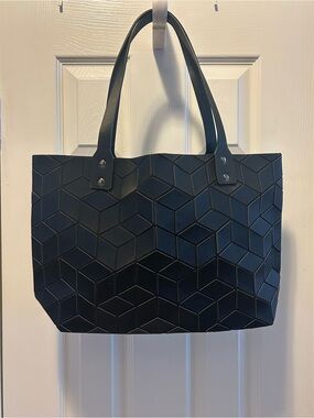 Emilio Pepe Italy Black Geometic Design hand bag